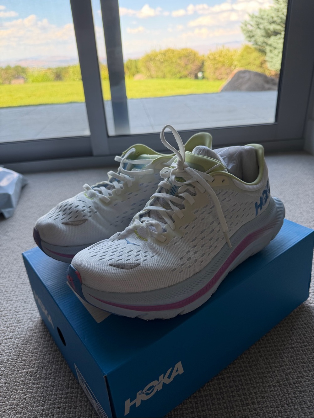 Hoka One Kawana Women's White Running Shoes